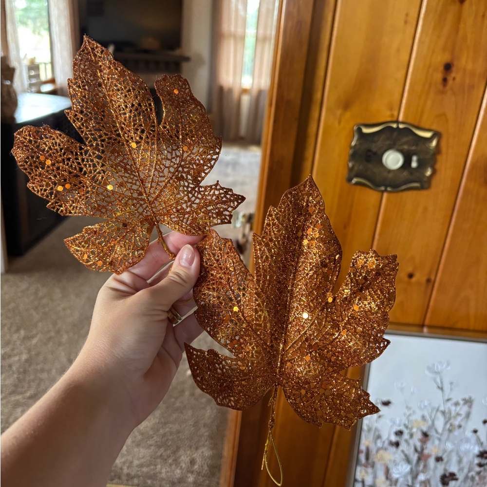 Sparkling Gold Leaf Decor